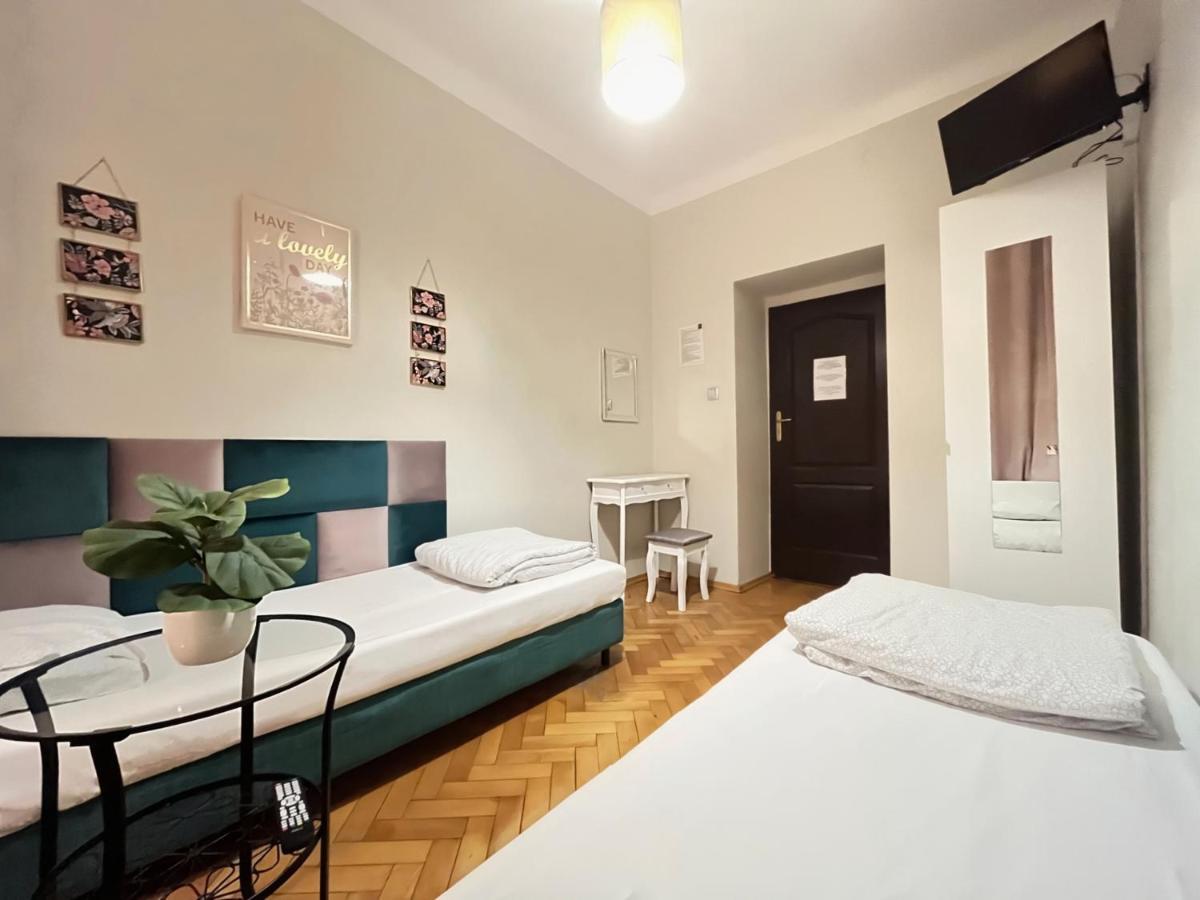 Hostel Helvetia - Private Rooms In City Center And Old Town Варшава Экстерьер фото